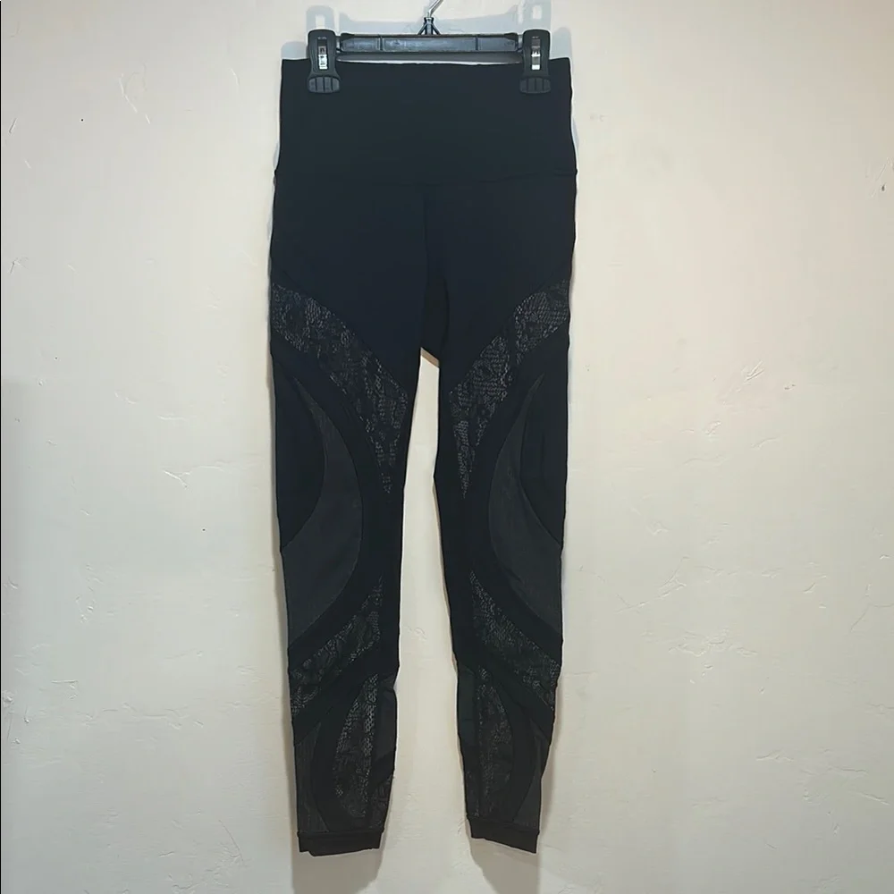 Lululemon Wunder Under Lace Leggings - Picture 5 of 15